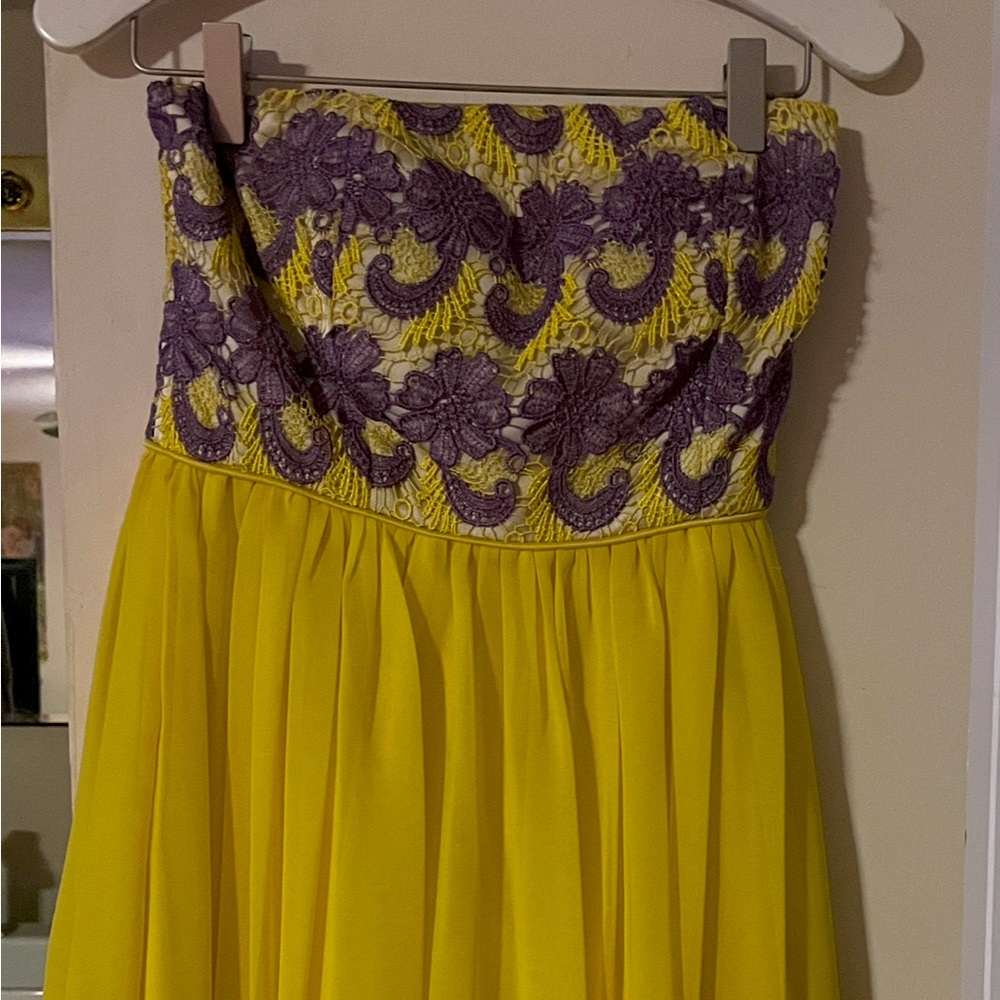 Beautiful yellow Minuet dress